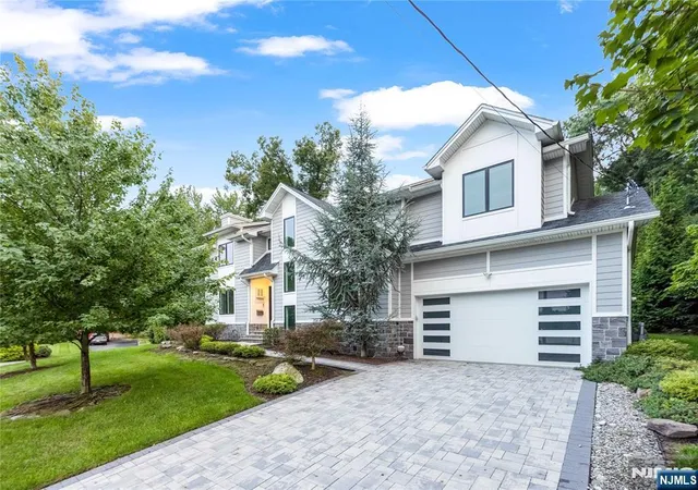 Photo 3 of Single family home for sale at 55 Cedar St, Cresskill, NJ 07626 | MLS# 26028219 | Listing updated on 2026-08-17