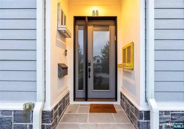 Photo 4 of Single family home for sale at 55 Cedar St, Cresskill, NJ 07626 | MLS# 26028219 | Listing updated on 2026-08-17