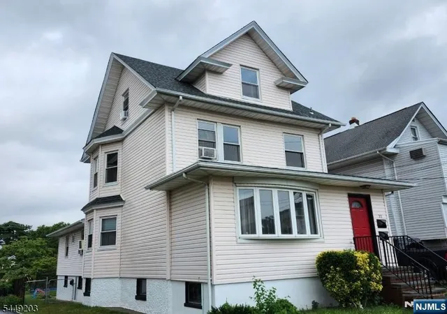 Photo 1 of Sale Pending at 33 Livingston Ave, Lyndhurst, NJ 07071 | MLS# 26028245 | Listing updated on 2026-09-02