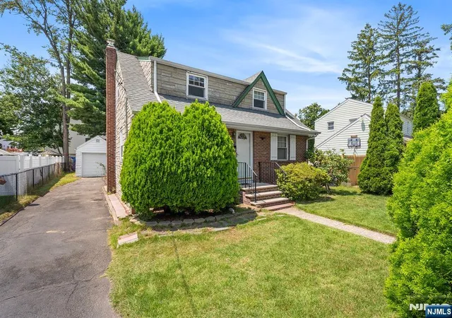 Photo 2 of Sale Pending at 10 Greenwich St, Bergenfield, NJ 07621 | MLS# 26028249 | Listing updated on 2026-08-19