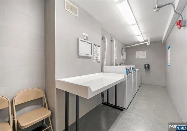 18th image of 2100 Linwood #17C, Fort Lee, NJ 07024 | MLS# 26028255
