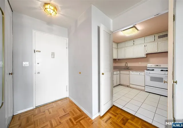 2nd image of 2100 Linwood #17C, Fort Lee, NJ 07024 | MLS# 26028255