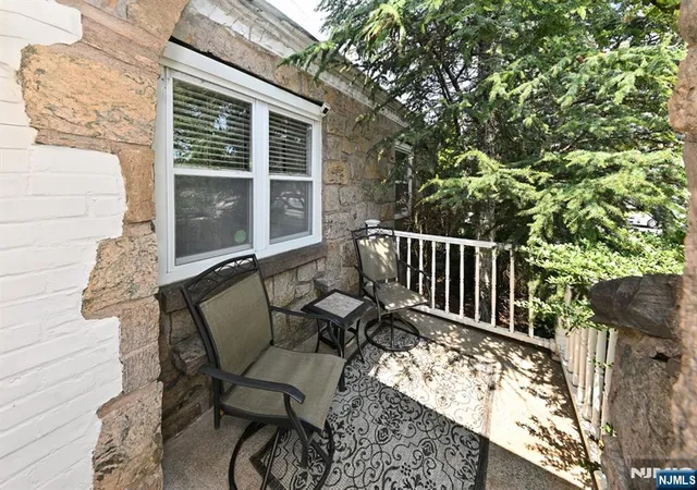 3rd image of 2 Youngs Pl, Saddle Brook, NJ 07663 | MLS# 26028265