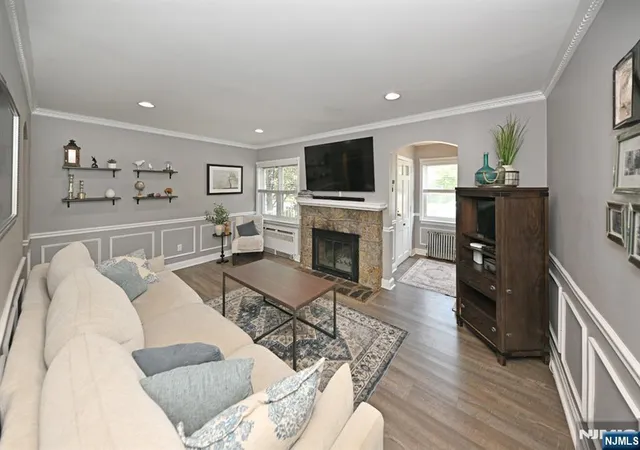 5th image of 2 Youngs Pl, Saddle Brook, NJ 07663 | MLS# 26028265