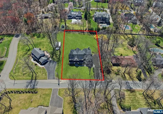 37th image of 68 Grandview Ave, Upper Saddle River, NJ 07458 | MLS# 26028277