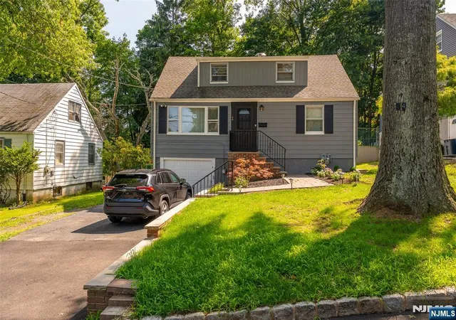 Photo 2 of Single family home for sale at 44 Sunnyside Rd, West Orange, NJ 07052 | MLS# 26028317 | Listing updated on 2026-07-28