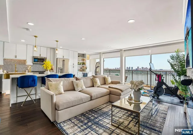 Photo 2 of House for sale at 3 Horizon Rd #1015, Fort Lee, NJ 07024 | MLS# 26028341 | Listing updated on 2026-08-24