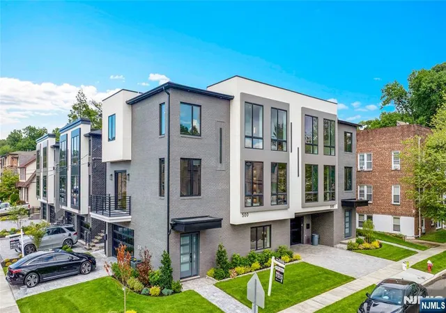 Photo 3 of Condo for sale at 500 2nd #A, Palisades Park, NJ 07650 | MLS# 26028358 | Listing updated on 2026-08-15