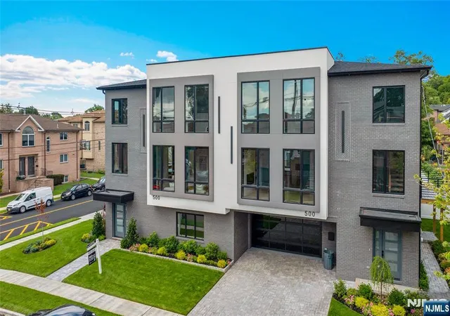 Photo 2 of Condo for sale at 500 2nd #B, Palisades Park, NJ 07650 | MLS# 26028364 | Listing updated on 2026-09-13