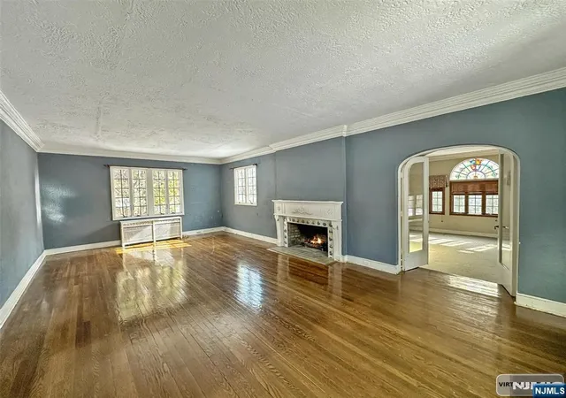 16th image of 112 Oxford Pl, Glen Rock, NJ 07452 | MLS# 26028384