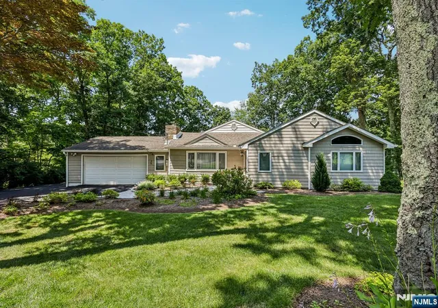 3rd image of 3 Beech Ct, Hardyston, NJ 07460 | MLS# 26028389