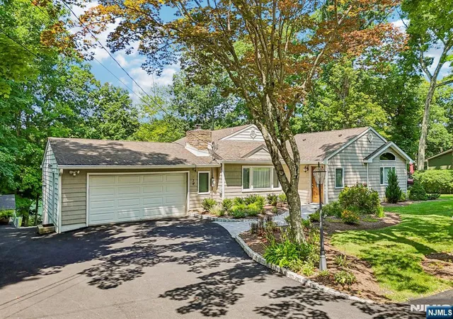 4th image of 3 Beech Ct, Hardyston, NJ 07460 | MLS# 26028389