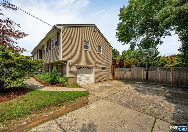 46th image of 328 Ruckman Rd, Hillsdale, NJ 07642 | MLS# 26028395