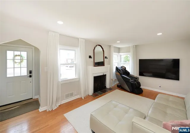 2nd image of 612 Beech Ave, Saddle Brook, NJ 07663 | MLS# 26028420