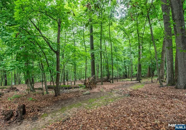 Photo 3 of Sale Pending at 16 Pennsylvania Ave, Montvale, NJ 07645 | MLS# 26028423 | Listing updated on 2026-09-18