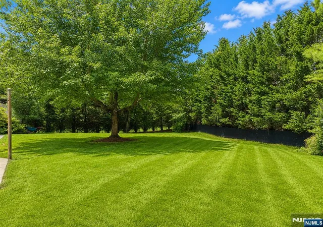 Photo 36 of Sale Pending at 521 Sicomac Ave, Wyckoff, NJ 07481 | MLS# 26028430 | Listing updated on 2026-08-08