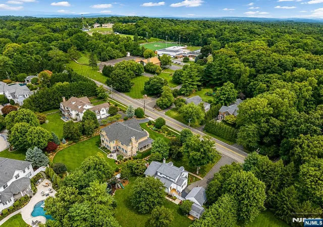 Photo 4 of Sale Pending at 521 Sicomac Ave, Wyckoff, NJ 07481 | MLS# 26028430 | Listing updated on 2026-08-08