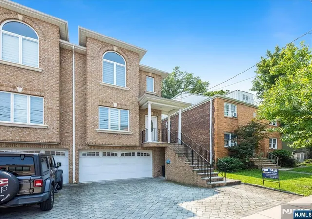 Photo 2 of Condo for sale at 270 2nd St, Palisades Park, NJ 07650 | MLS# 26028450 | Listing updated on 2026-09-17