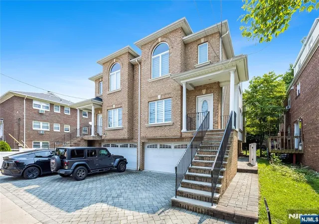 Photo 3 of Condo for sale at 270 2nd St, Palisades Park, NJ 07650 | MLS# 26028450 | Listing updated on 2026-09-17