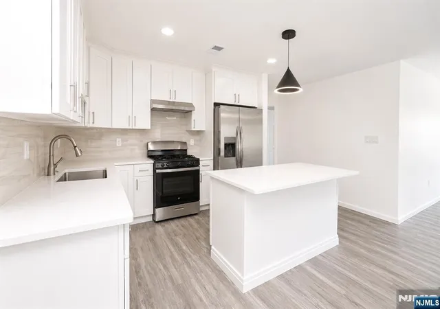 Listing Photo 5 - Condo for sale in building located at 131 Lindsley Pl, East Orange, NJ 07017