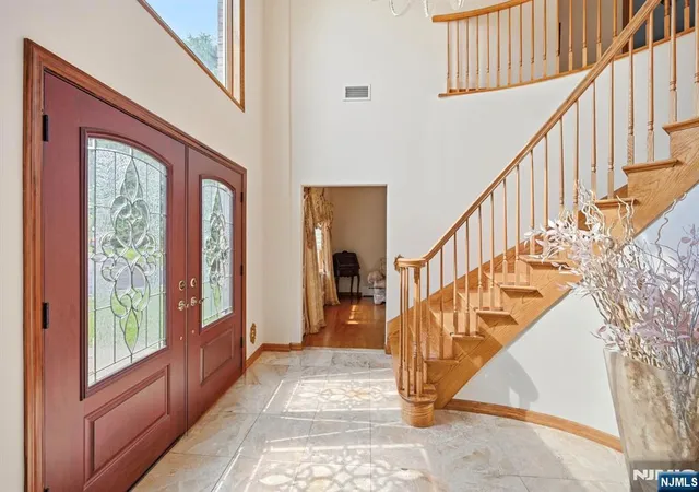 Photo 3 of Single family home for sale at 27 Sparrowbush Rd, Mahwah, NJ 07430 | MLS# 26028473 | Listing updated on 2026-08-01