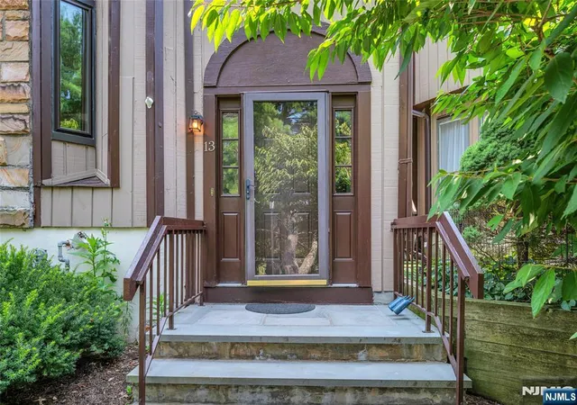 3rd image of 13 Delbarton Ct, Washington Township (1438), NJ 07840 | MLS# 26028491