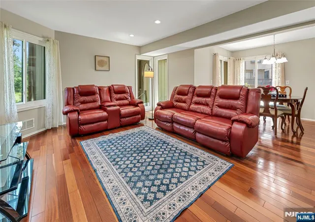 5th image of 13 Delbarton Ct, Washington Township (1438), NJ 07840 | MLS# 26028491