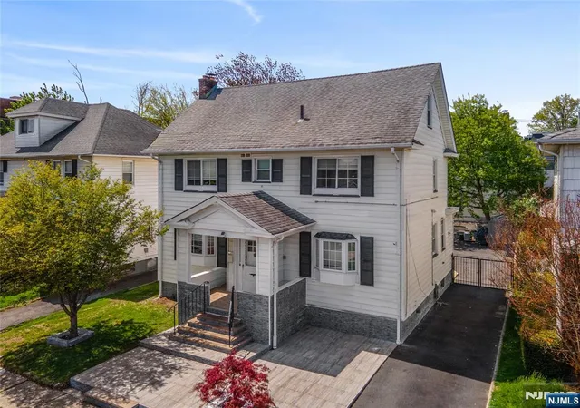 2nd image of 15 Putnam Pl, Clifton, NJ 07011 | MLS# 26028515