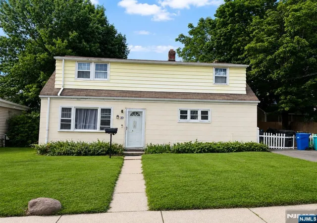 Photo 1 of Sale Pending at 19 Lynne Ave, Hawthorne, NJ 07506 | MLS# 26028517 | Listing updated on 2026-09-18