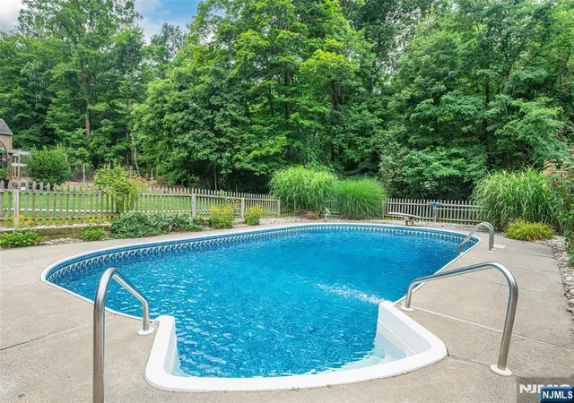 5th image of 405 Springdale Greendell Rd, Newton, NJ 07860 | MLS# 26028540