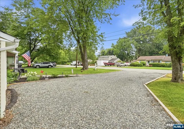 33rd image of 35 Edgecumb Rd, West Milford, NJ 07480 | MLS# 26028541
