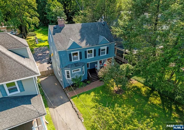 Photo 3 of Sale Pending at 52 Benson St, Bloomfield, NJ 07003 | MLS# 26028552 | Listing updated on 2026-08-15