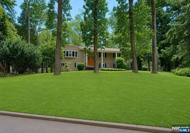 Photo 1 of Sale Pending at 26 Birch Rd, Mahwah, NJ 07430 | MLS# 26028580 | Listing updated on 2026-08-21