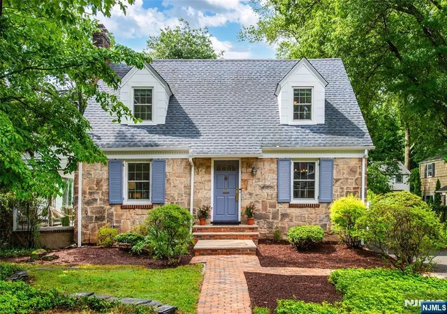 Photo 1 of Sale Pending at 9 Hamilton Ter, Montclair, NJ 07043 | MLS# 26028583 | Listing updated on 2026-08-07