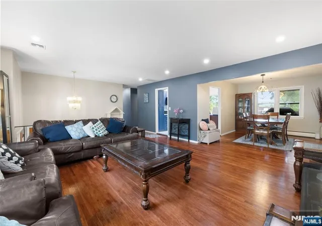 Photo 3 of Sale Pending at 5 Rockaway Pl, Par Troy Hills Twp., NJ 07054 | MLS# 26028586 | Listing updated on 2026-08-15