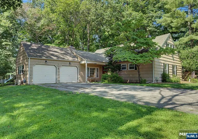 1st image of 7 Commanche Trl, Oakland, NJ 07436 | MLS# 26028592