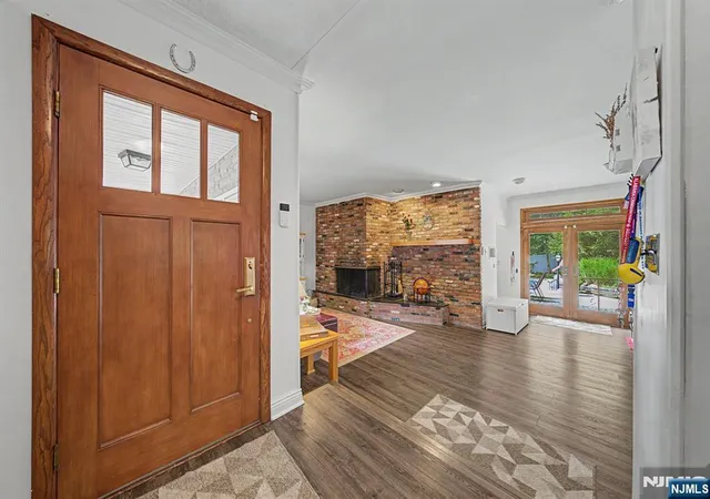3rd image of 7 Commanche Trl, Oakland, NJ 07436 | MLS# 26028592
