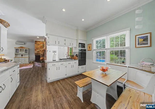 5th image of 7 Commanche Trl, Oakland, NJ 07436 | MLS# 26028592