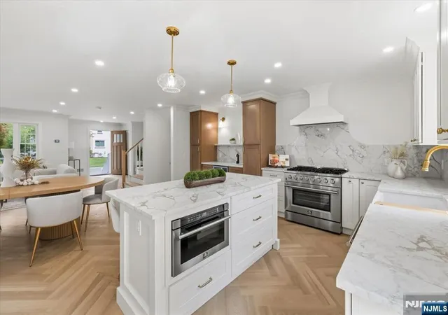 Photo 3 of Sale Pending at 37 Congressional Pkwy, Livingston, NJ 07039 | MLS# 26028599 | Listing updated on 2026-08-14