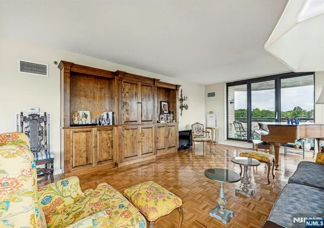 4th image of 900 Palisade Ave #4F, Fort Lee, NJ 07024 | MLS# 26028601