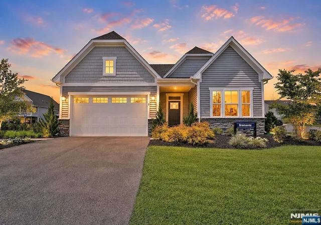 Photo 3 of Single family home for sale at 2 Redwood Run, Mansfield, NJ 07865 | MLS# 26028605 | Listing updated on 2026-08-03