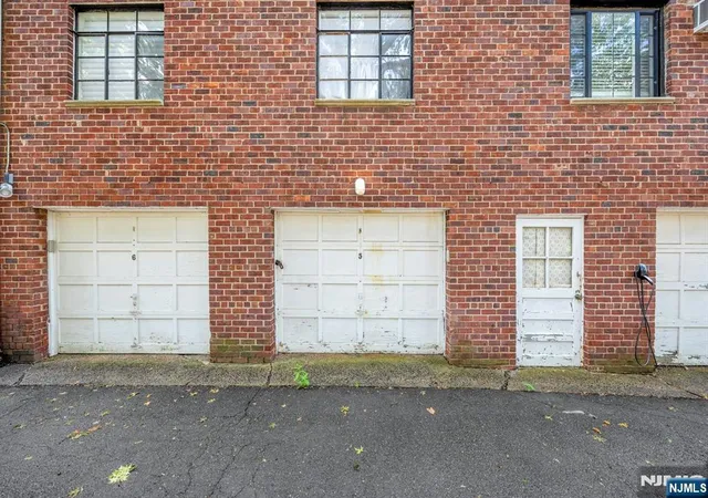 2nd image of 99 Tracey Pl, Englewood, NJ 07631