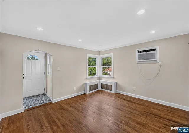 Photo 3 of Single family home for sale at 427 Kennedy Dr, Fairview, NJ 07022 | MLS# 26028690 | Listing updated on 2026-09-16