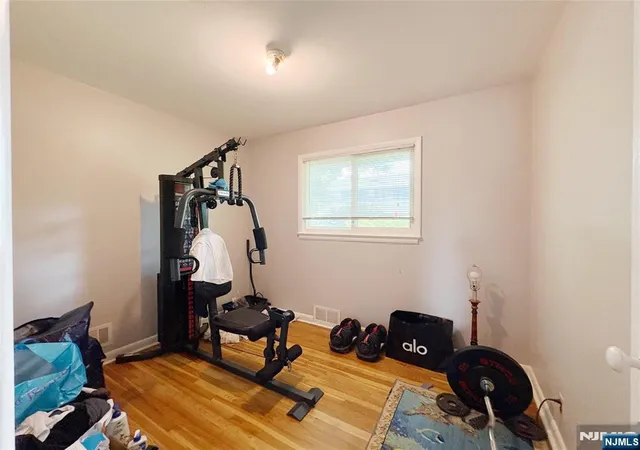 Photo 3 of Sale Pending at 622 Knickerbocker Rd, Cresskill, NJ 07626 | MLS# 26028699 | Listing updated on 2026-09-04