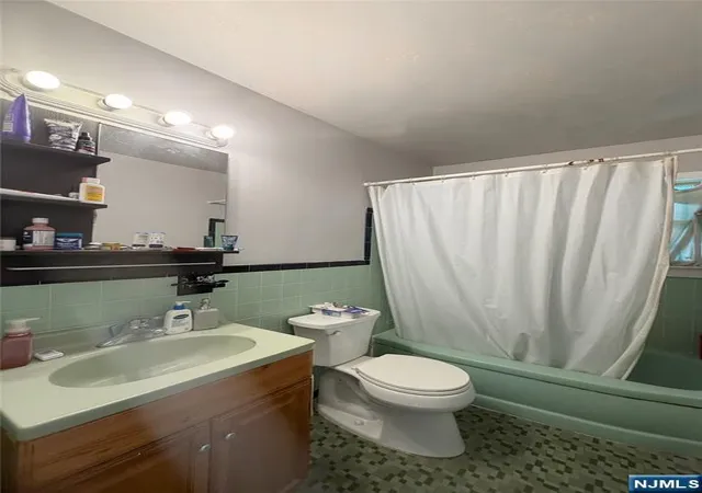 Photo 4 of Sale Pending at 622 Knickerbocker Rd, Cresskill, NJ 07626 | MLS# 26028699 | Listing updated on 2026-09-04