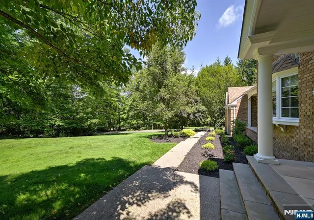 Photo 3 of Sale Pending at 30 Cherry Tree Ln, Kinnelon Borough, NJ 07405 | MLS# 26028704 | Listing updated on 2026-08-10