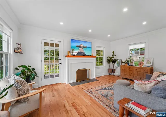 5th image of 484 Spring Ave, Ridgewood, NJ 07450 | MLS# 26028714