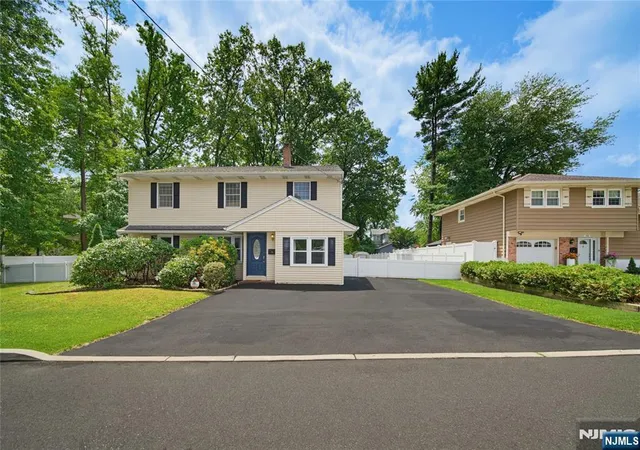 Photo 2 of Sale Pending at 74 Davis Dr, Tenafly, NJ 07670 | MLS# 26028717 | Listing updated on 2026-08-11