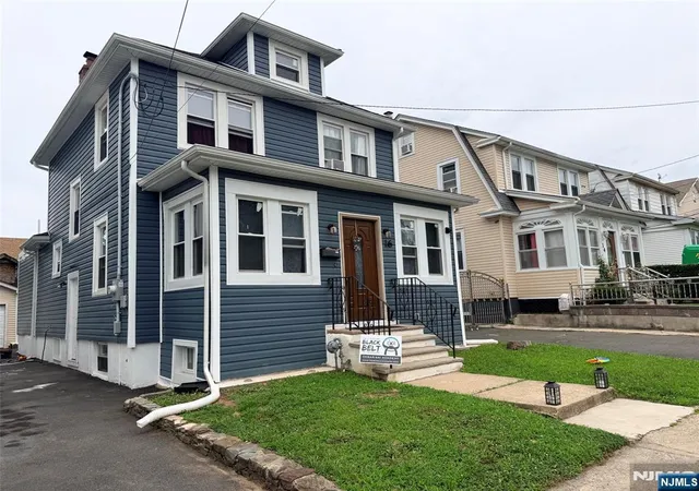 Photo 2 of Single family home for sale at 16 Wills Pl, Irvington, NJ 07111 | MLS# 26028726 | Listing updated on 2026-09-20