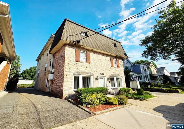 Photo 2 of Sale Pending at 195 3rd Ave, Westwood, NJ 07675 | MLS# 26028744 | Listing updated on 2026-09-02